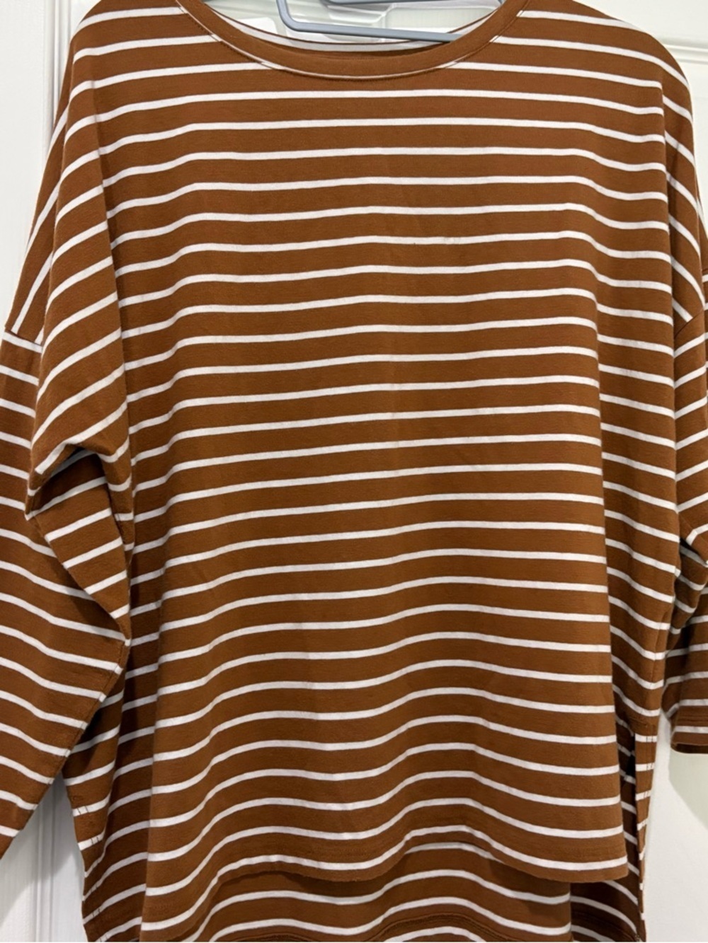 Orvis Women’s Medium Perfect Tee Pima Cotton Striped Brown & White Crewneck - Picture 2 of 13